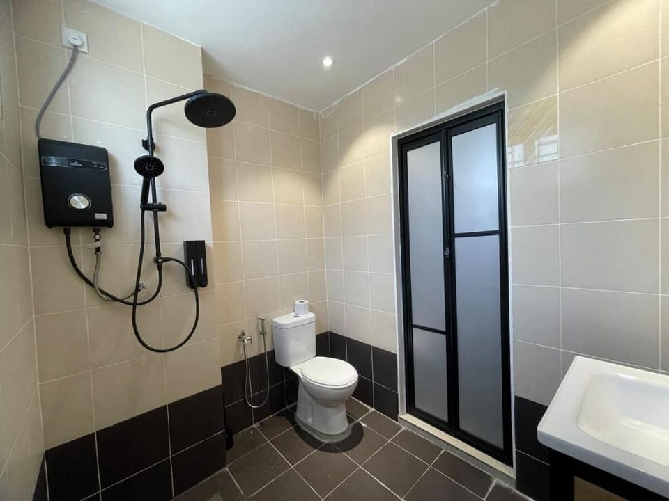 Deluxe 4BR Home in Kuah - 5mins to shops  Vacation rental in Kedah