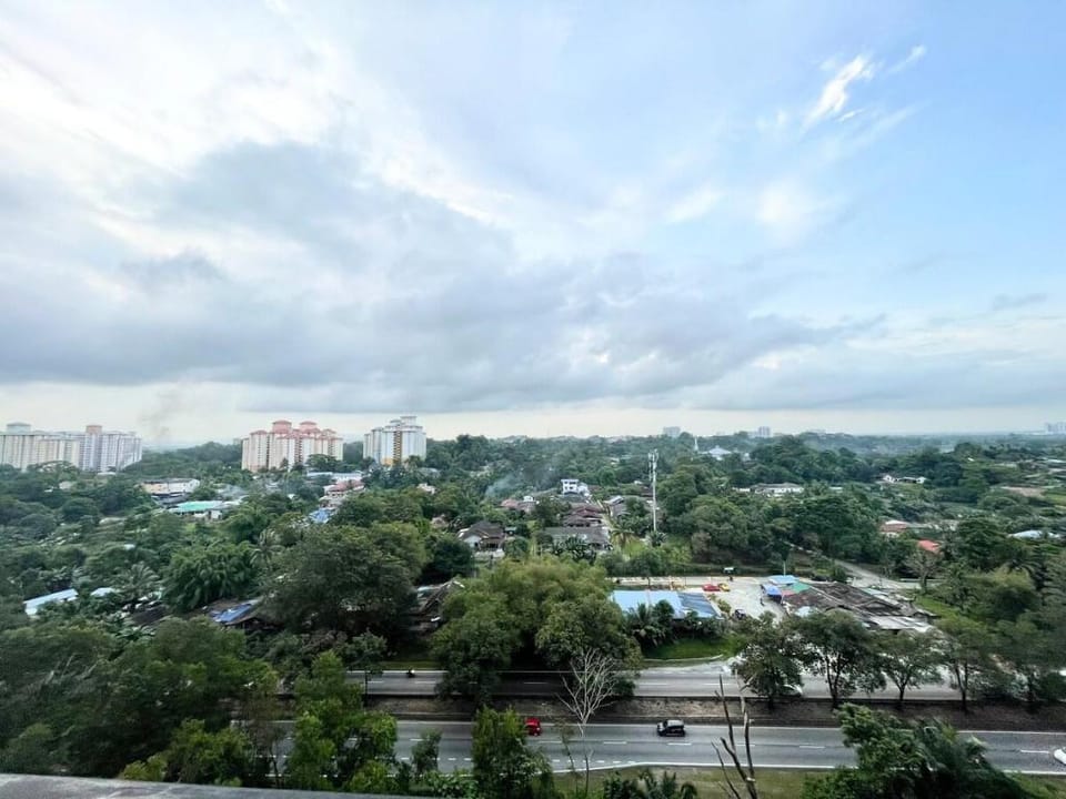 Central Park Suite 2Br by CK Group 【Tampoi】Netflix Vacation rental in Johor Bahru