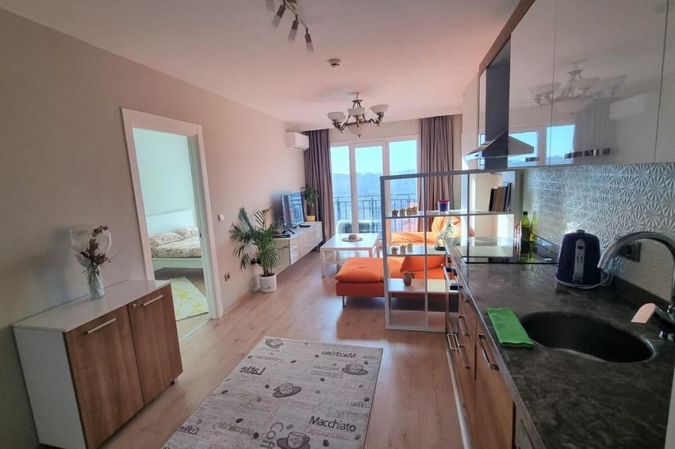 Great City View | 1 BR Apartment in Istanbul