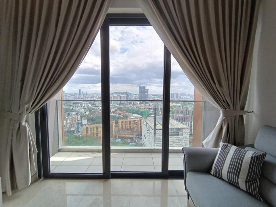 Family Luxury Suites Kuala Lumpur | Infinity pool Vacation rental in Federal Territory of Kuala Lumpur