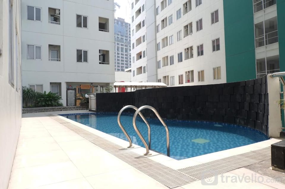 Simply Modern Studio Pavilion Permata By Travelio Apartment in Surabaya