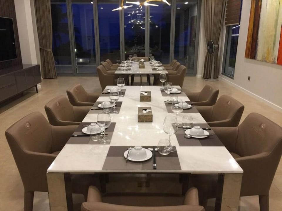 The ocean _7 bedrooms Beachfront Villa in Hoa Hai