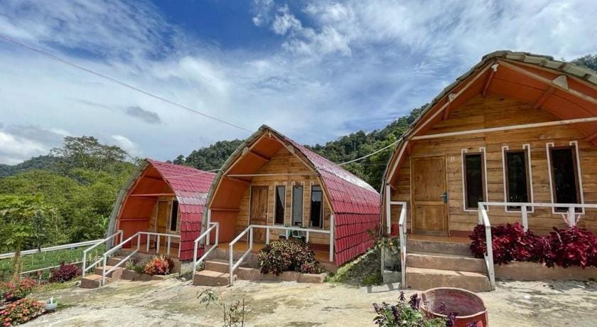 Penginapan puncak Dua Mitra RedDoorz Hotel in Indonesia
