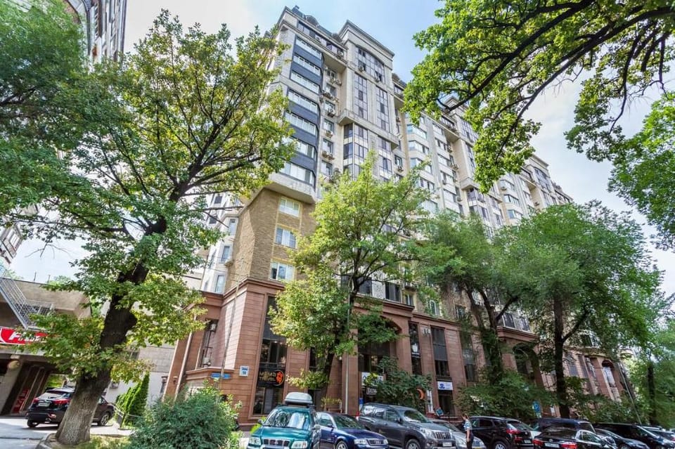 Golden Square, the center of Almaty! Apartment in Almaty