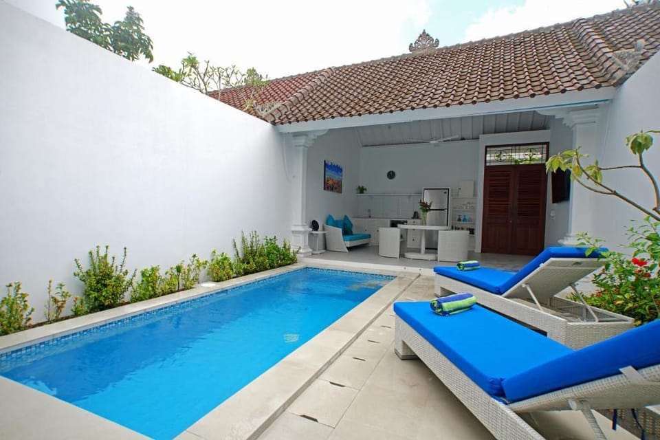 Gorgeous Villa at Seminyak Featuring 2BDR and Pool Villa in Kuta