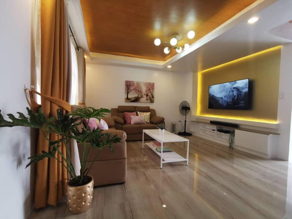 Newly Built Private Villa with Pool in Cainta Vacation rental in Antipolo