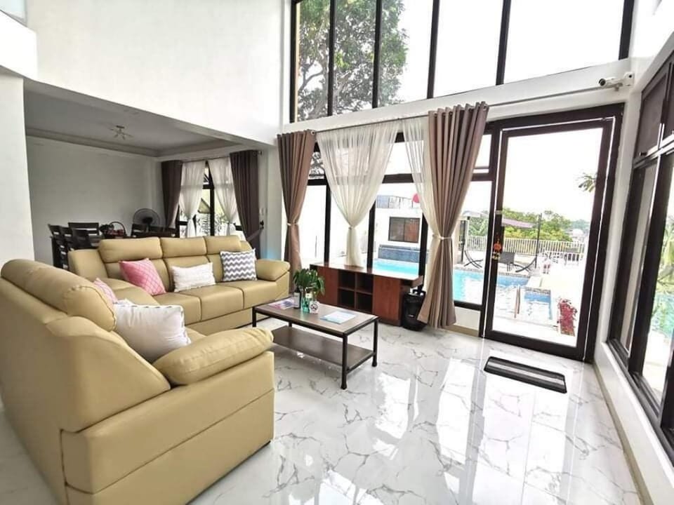 Private Resthouse with Cozy Pool and Nice View Vacation rental in Antipolo