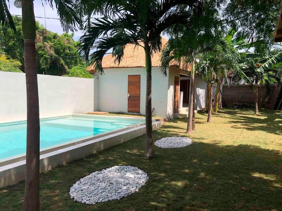 WOW! Bungalows A Vacation rental in Kuta Selatan