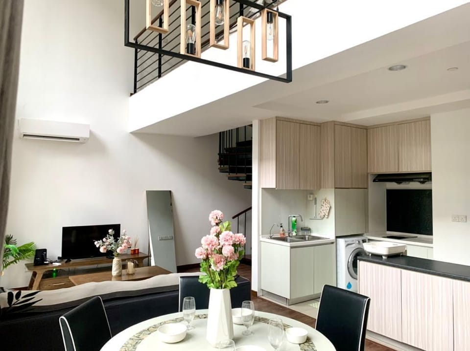 Nine'suite @ Riverson Soho - Duplex 2BR Poolview Vacation rental in Kota Kinabalu