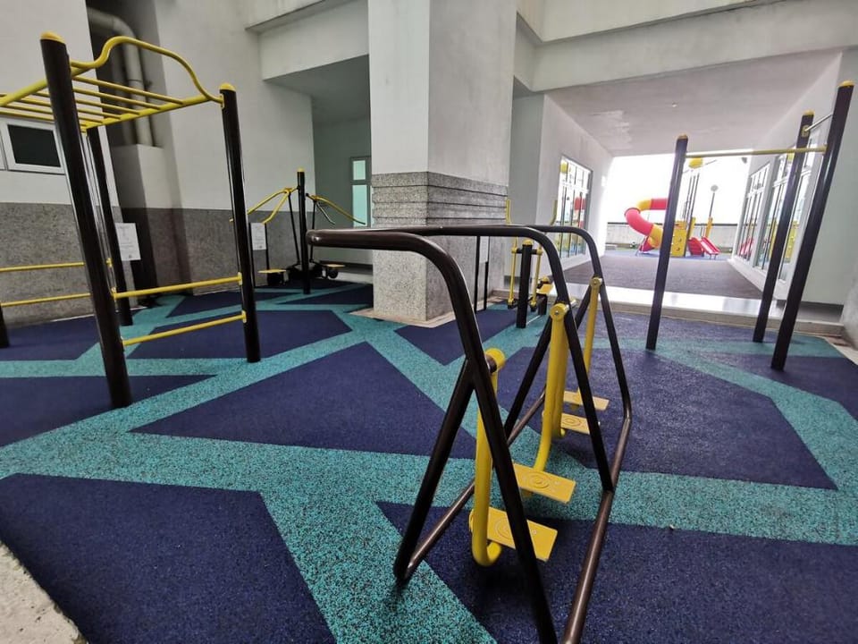 Warmest House @ TG Wi-Fi Nextflix Free Shuttle Van Vacation rental in Johor Bahru
