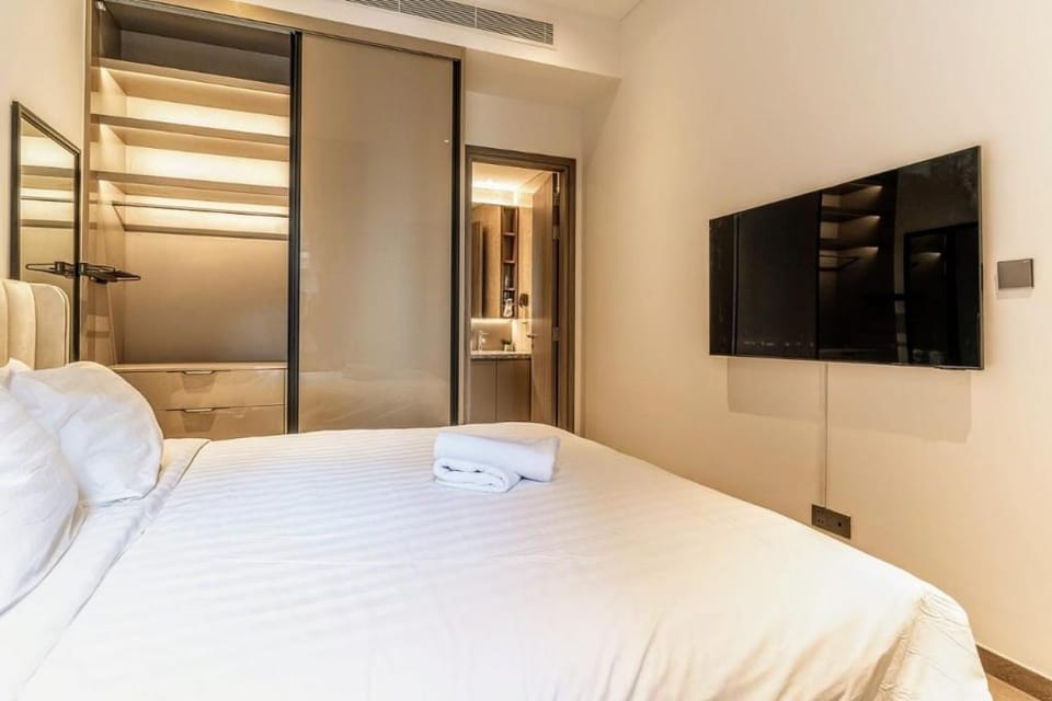 The Rixx Magnificent Apartment D1/pool/gym/Netflix Apartment in Ho Chi Minh City
