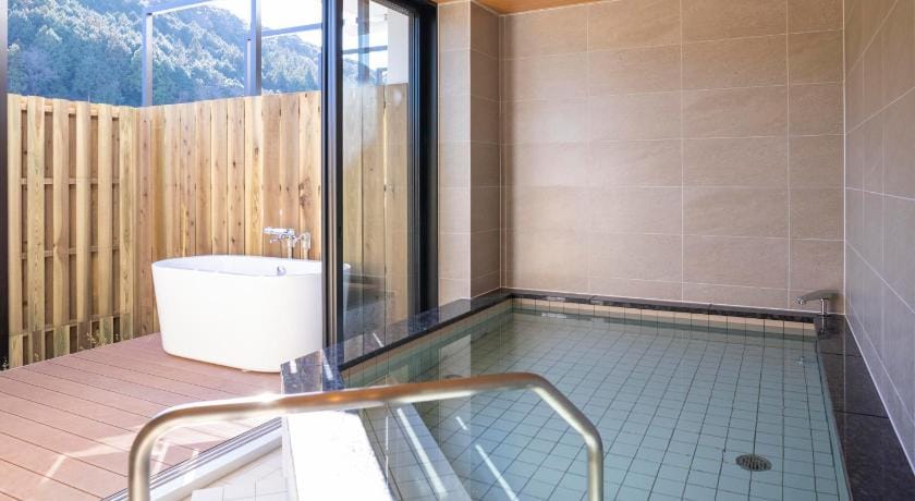 Glamping&Port結 Hotel in Shizuoka Prefecture