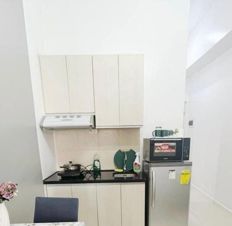 Amigo Bayview Staycation Home Apartment in Manila City