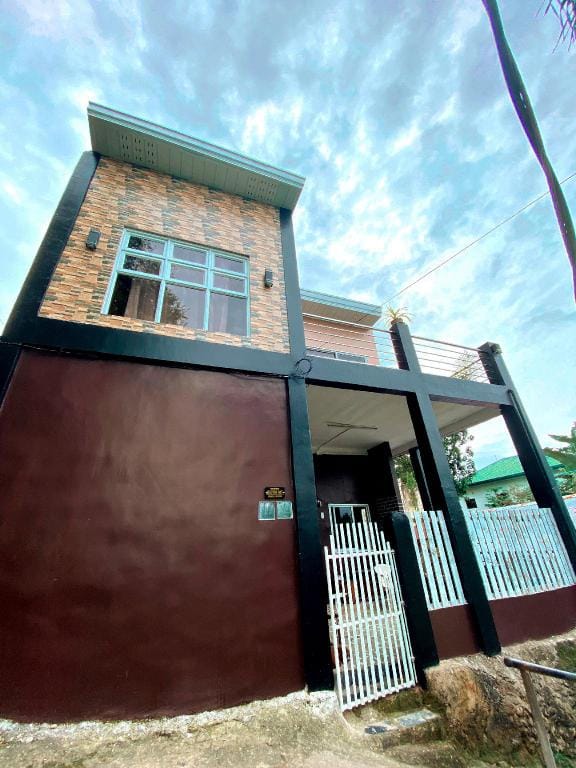 A charming-stylish 3BR-Home  w/Oceanview Vacation rental in Central Visayas