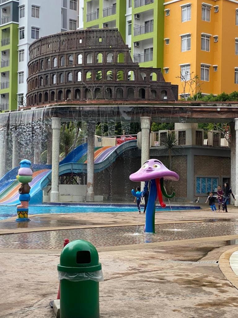 Mied's Staycation@waterpark Apartment in Malacca