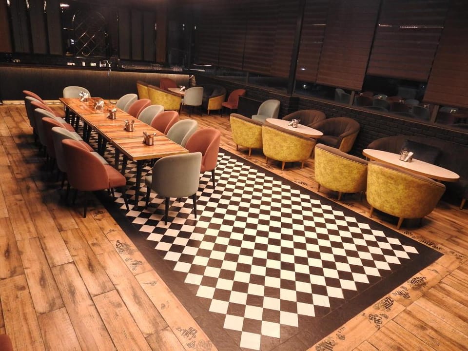 Sapphire Sky Hotel Hotel in Dehradun