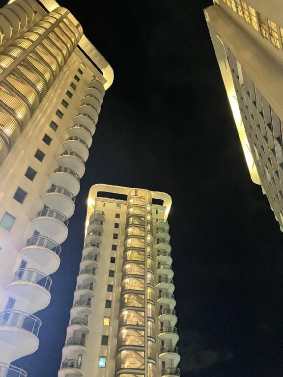 Serenity Flat at AZURE with Netflix Vacation rental in Paranaque