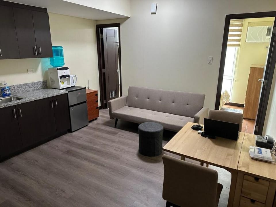 Makati Condo with Huge Pool Apartment in Pasay