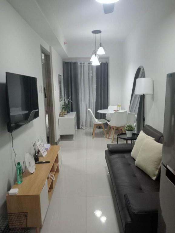 Modern Suite @ Moa complex near Naia, Ccp , Dfa Apartment in Pasay