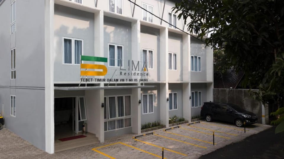 Lima Residence Tebet Manage by EHM Hotel in South Jakarta City