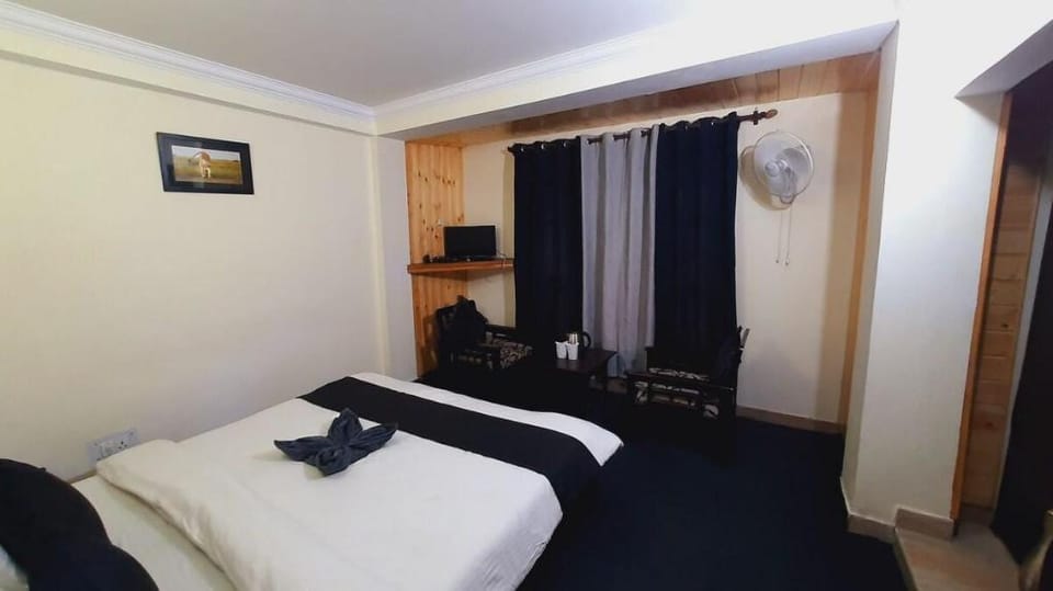 TNF Nature stay ||Private Room|Best sunset|Parking Vacation rental in Shimla