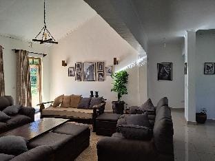 Future Enaiteru: Lovely and Sweet bungalow  Vacation rental in Uganda