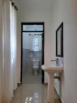 Future Enaiteru: Lovely and Sweet bungalow  Vacation rental in Uganda