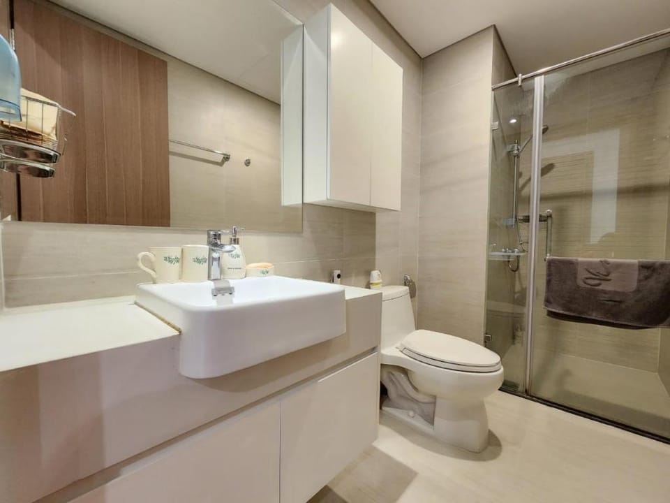 FSB Homestay 3Br2Wc Vinhome Sky Lake Apartment in Laos