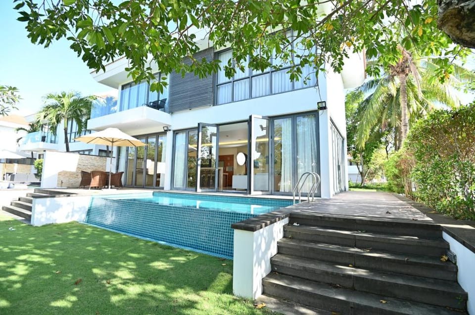 Perfect 3 Bedroom Villas Private pool at Da Nang Villa in Hoa Hai