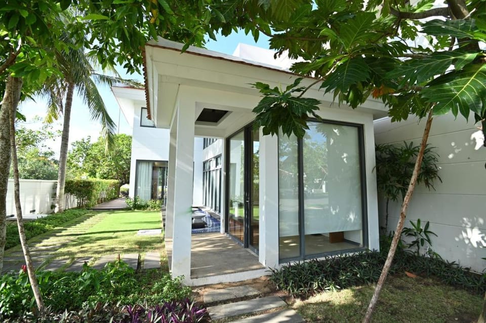 Perfect 3 Bedroom Villas Private pool at Da Nang Villa in Hoa Hai