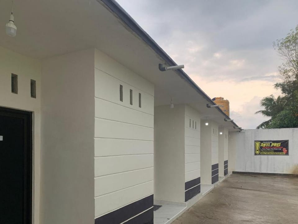 RedDoorz Syariah @ Labuhan Maringgai Lampung Hotel in Indonesia