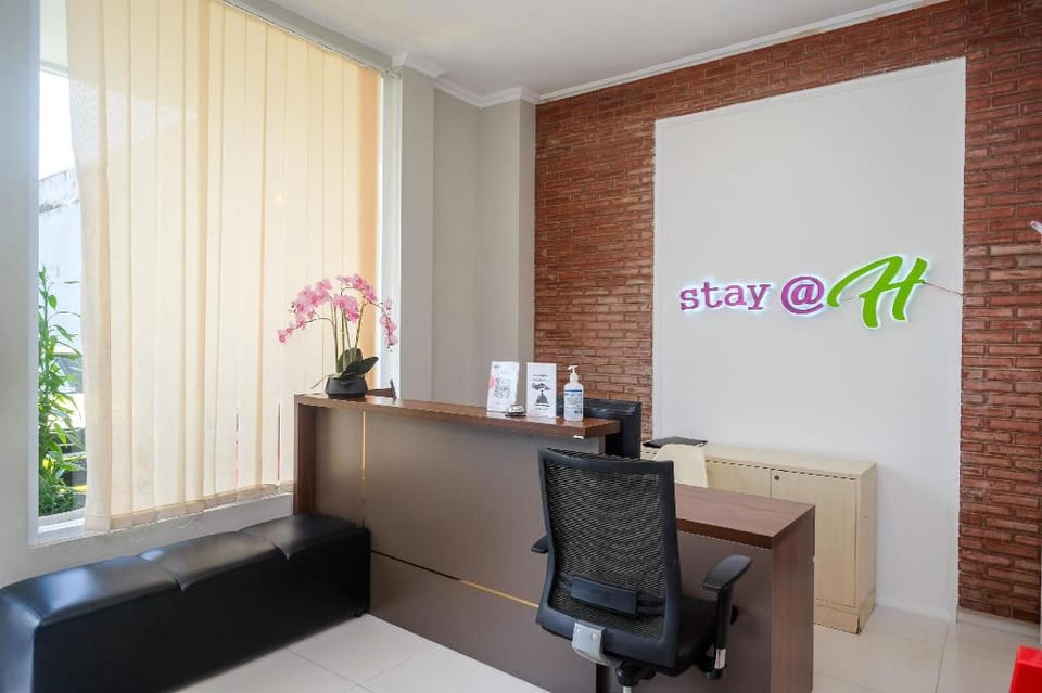 Urbanview Stay @H jakal by RedDoorz Hotel in Special Region of Yogyakarta