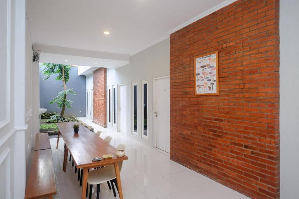 Urbanview Stay @H jakal by RedDoorz Hotel in Special Region of Yogyakarta