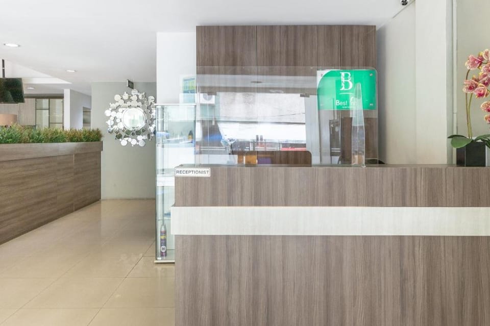 OYO 3811 Best Inn Hotel Hotel in Jakarta