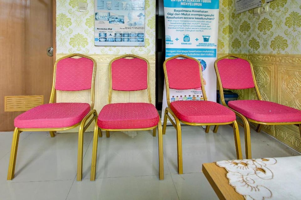 OYO Life 92312 A Cozy Rooms Syariah Hotel in East Java