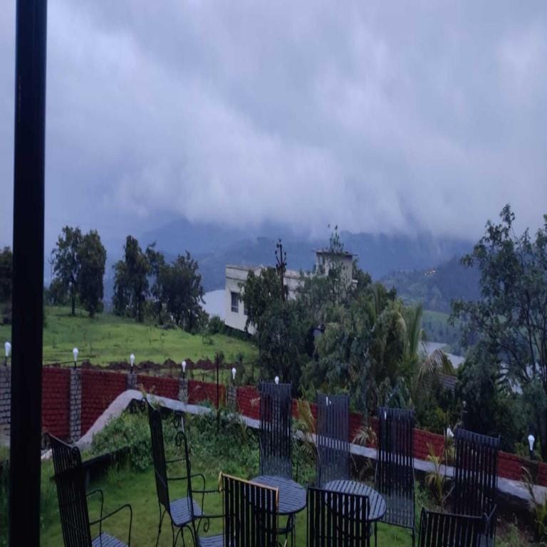 Panshet Nature's Paradise Villa in Maharashtra