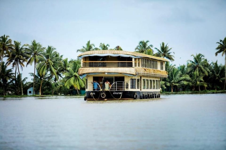 Premium Houseboat Docked boat in Alappuzha