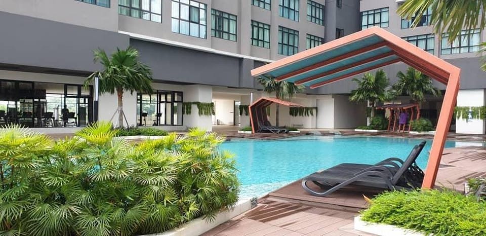 Icon3 Condo in IOI City Mall Putrajaya, Pool View Apartment in Putrajaya