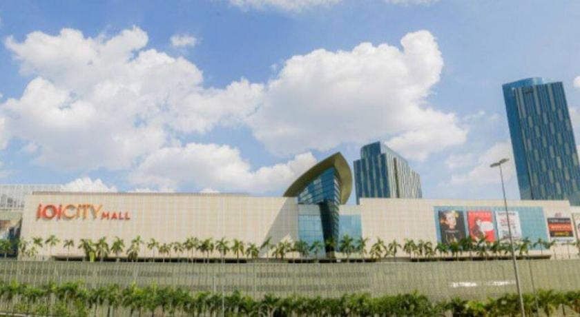 Icon3 Condo in IOI City Mall Putrajaya, Pool View Apartment in Putrajaya