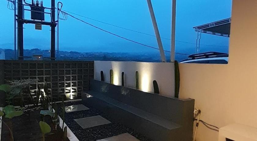 Endah View & Villa Villa in Batu