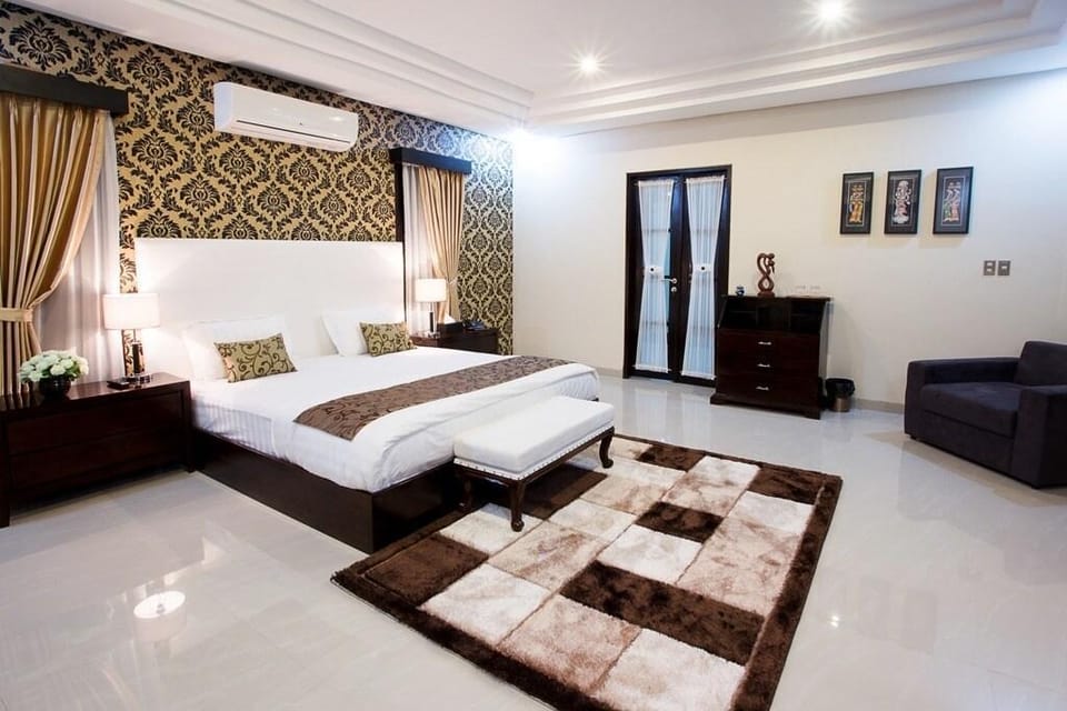 Four Bedroom Modern Villa at Seminyak w/Pool Vacation rental in North Kuta