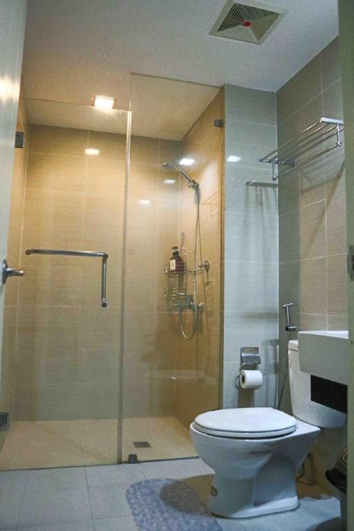 Stylish Executive Suite linked to Venice+FastWifi Vacation rental in Makati