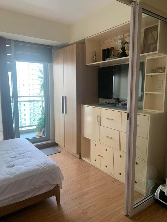Home at Azure Sm Bicutan - Beach View Apartment in Paranaque