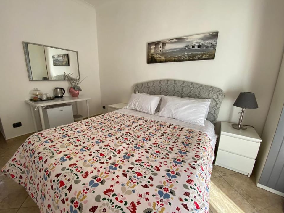 falu napoli centro matrimoniale standard grey Apartment in Naples