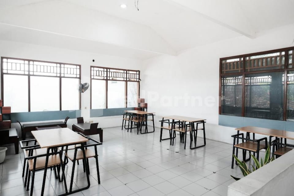 Katup Guest House Syariah Mitra RedDoorz Hotel in Yogyakarta