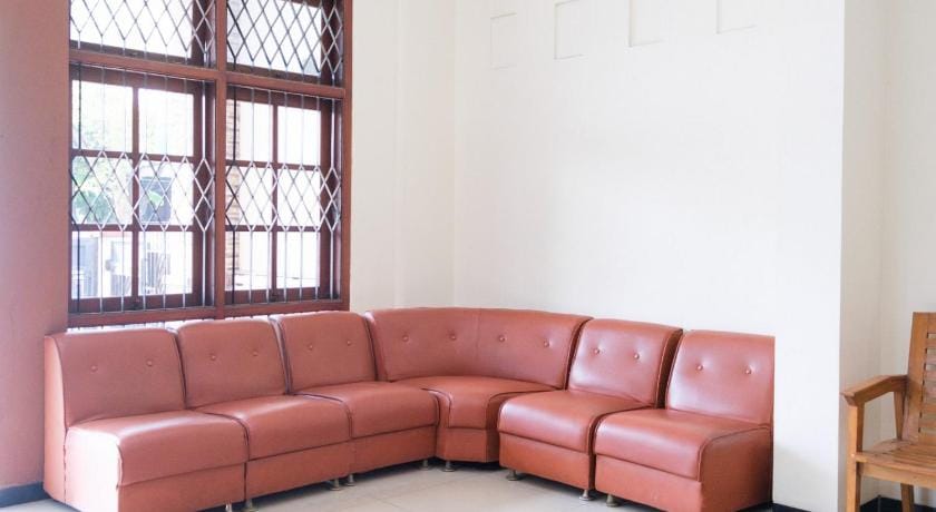Homestay Griya Kinasih Syariah Pati Mitra RedDoorz Hotel in East Java