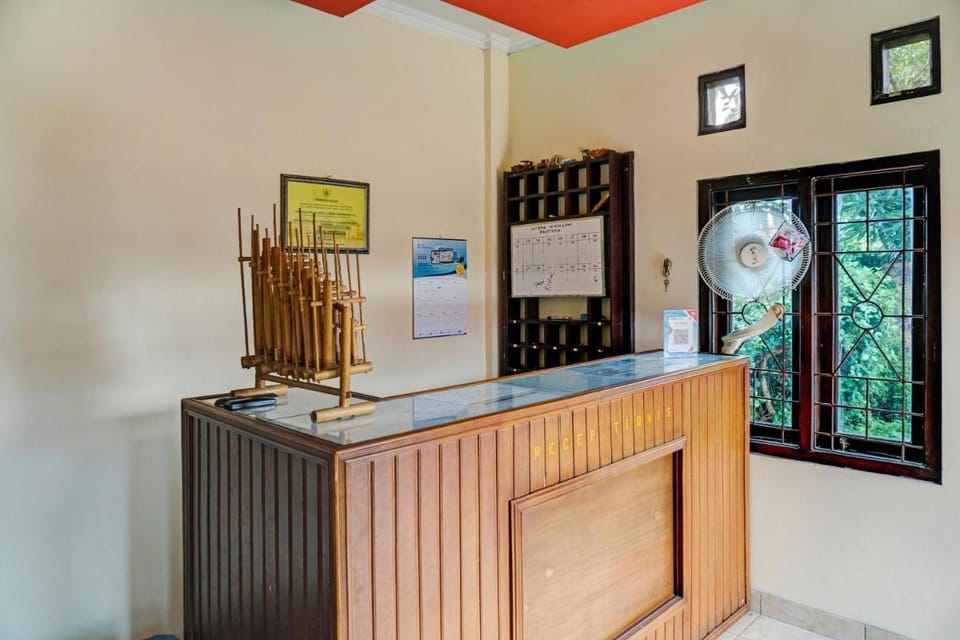 Capital O 92316 Wisma Widya Loka Pratama Near Futsal Tebing Gading Hotel in Indonesia
