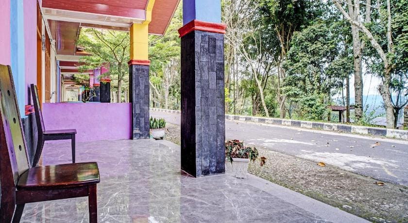 Hotel O Taman Wisata Iman Ii Near Taman Wisata Iman Sitinjo Hotel in Indonesia