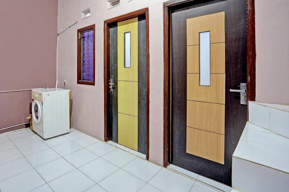 Hotel O Sobat Ijen HomestayNearSungai Prengsengan Hotel in East Java