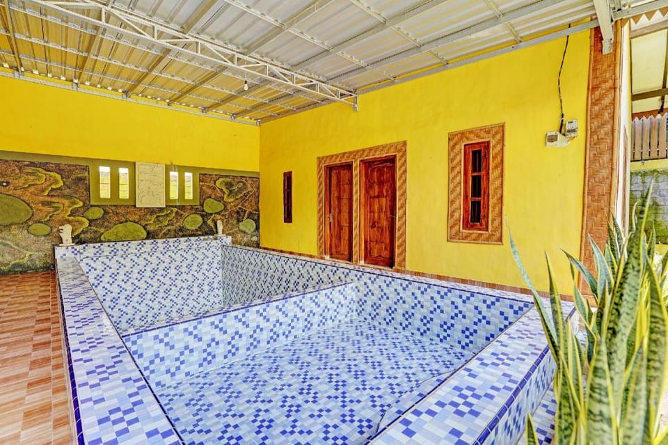 OYO 92367 Garuda Homestay Syariah Hotel in East Java